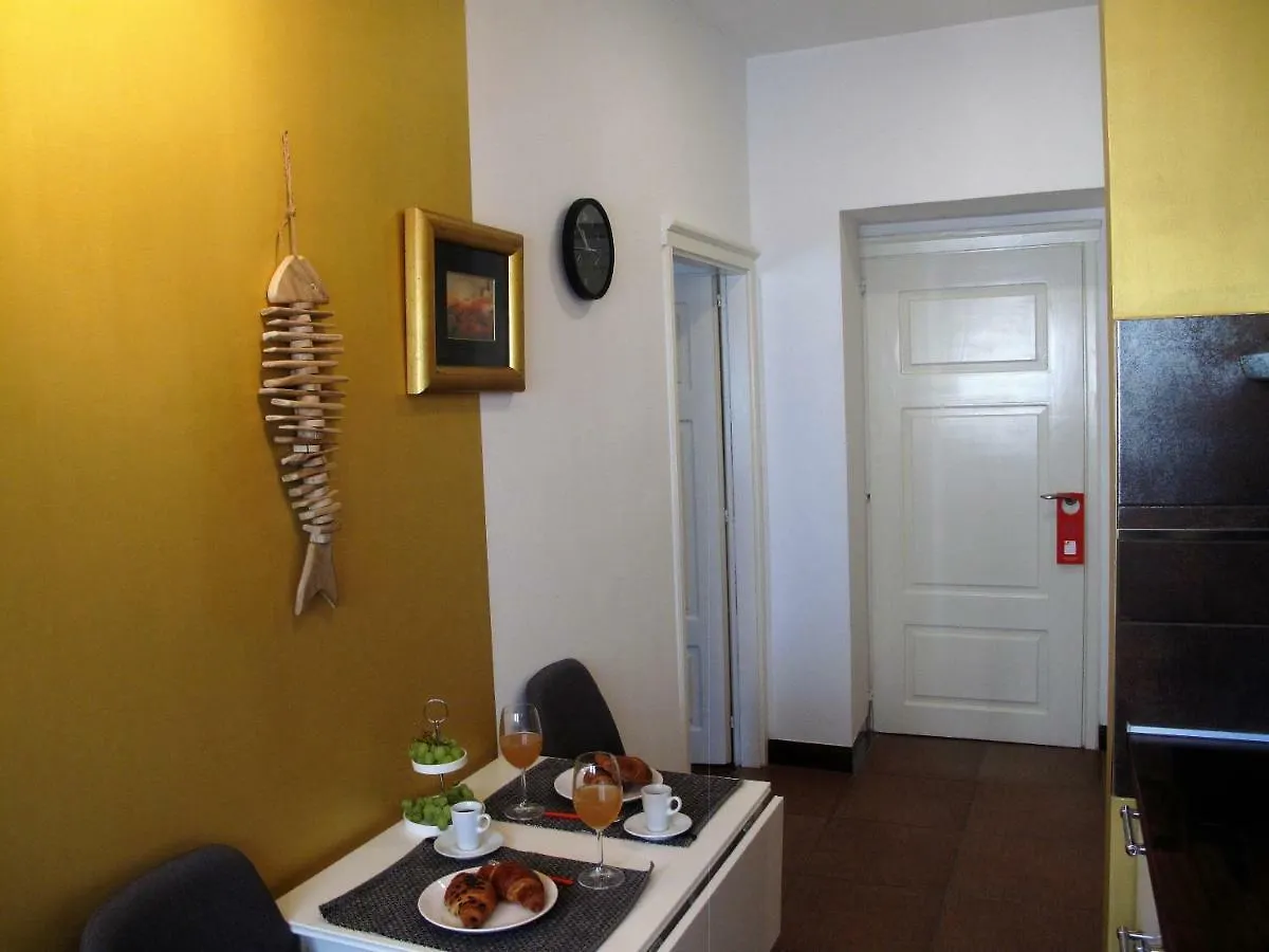 Studio Apartment Sofia - Quiet Oasis In The Heart Of Poreč